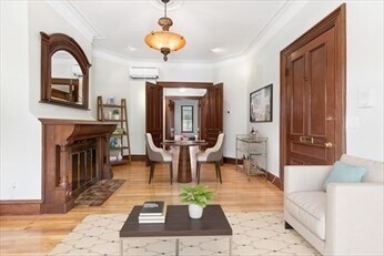Foto del edificio - 236 W Newton St
