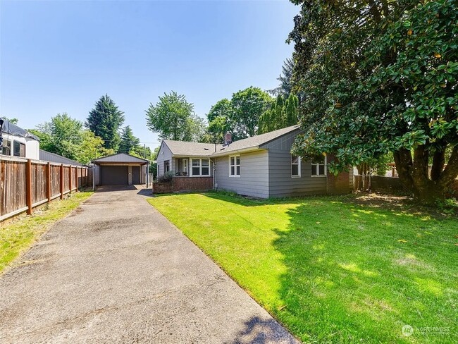 Building Photo - Cute 3-bedroom home with a finished basement