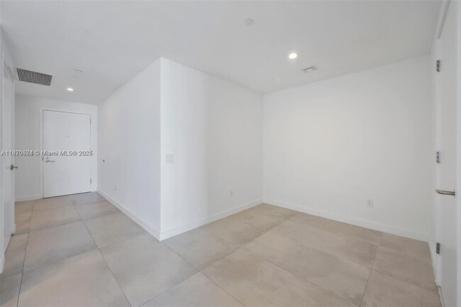 Foto del edificio - 501 NE 31st St