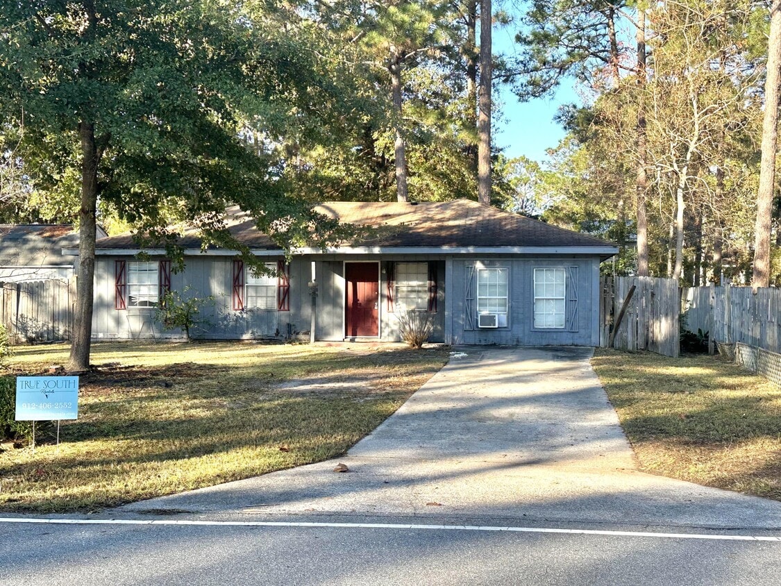 905 Greenbriar Rd, Hinesville, GA 31313 House Rental in Hinesville