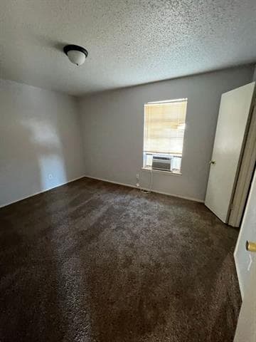 Foto del edificio - 2408 N Willis St