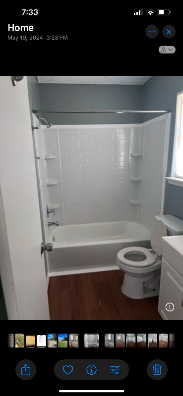 Building Photo - 2101 Carousel Dr