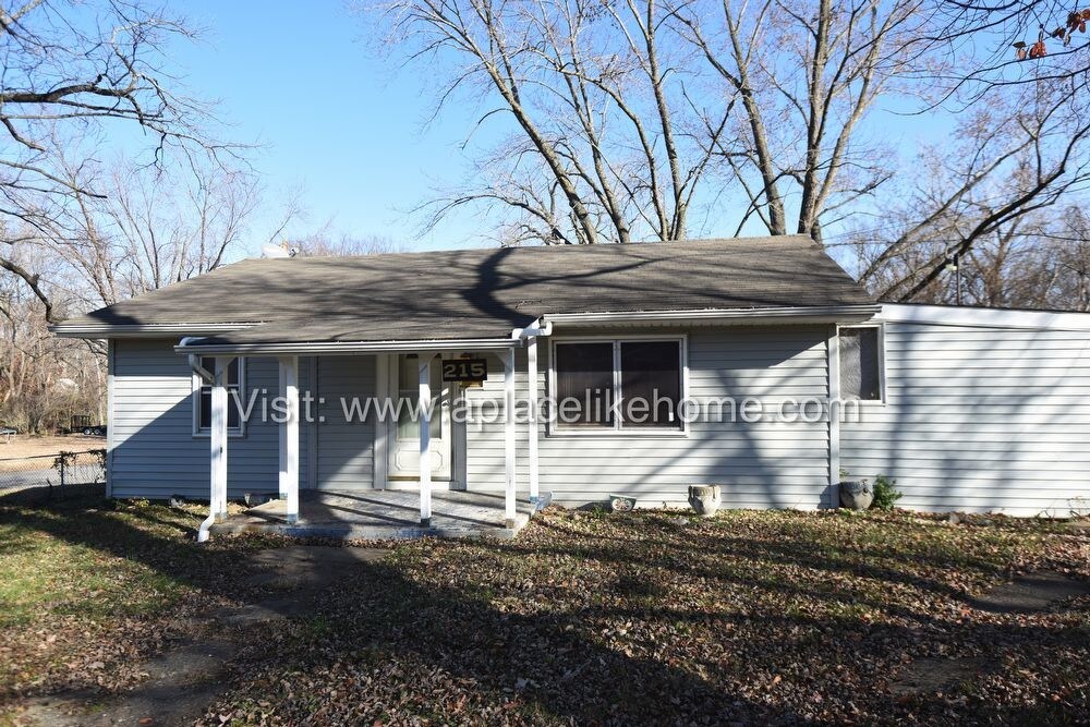 215 N Garfield St, Bonner Springs, KS 66012 House Rental in Bonner