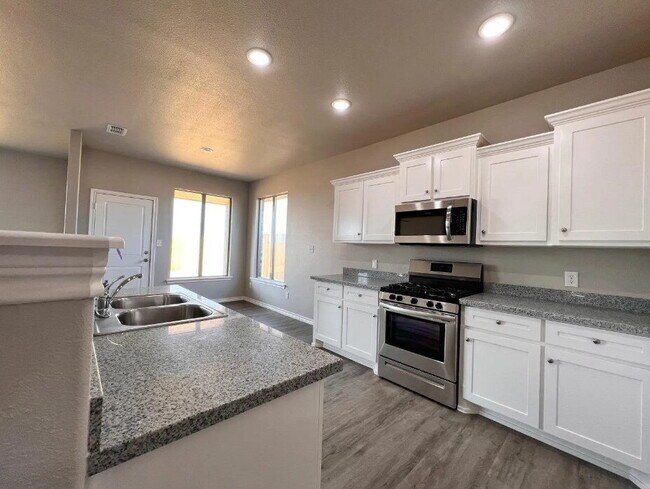 Foto del edificio - Modern Luxurious Flair Home In Burgamy Park!