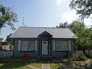 Building Photo - 402 Ayrshire St