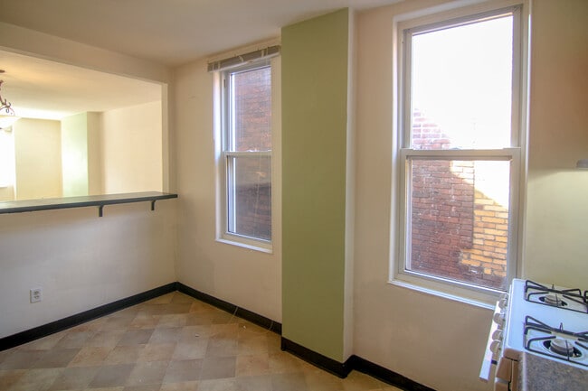Building Photo - 319 S Trenton Ave