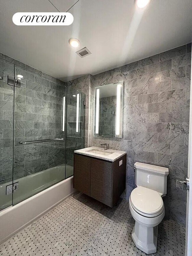 Foto del edificio - 128 Columbia Heights