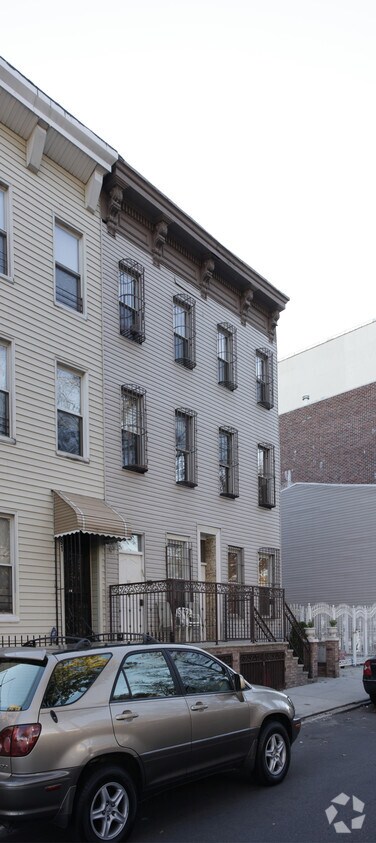 Building Photo - 93 Taaffe Pl