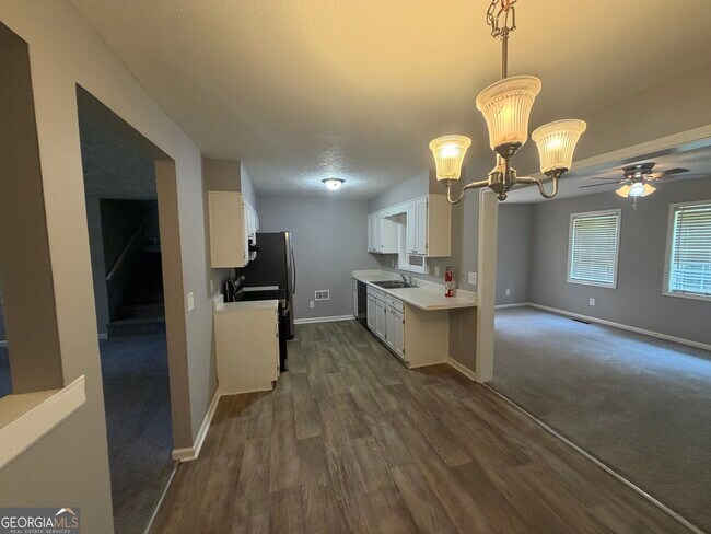 Foto del edificio - 125 S Meadowcliff Cir