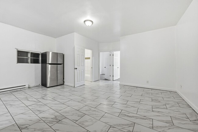 Building Photo - 140 N 7th St