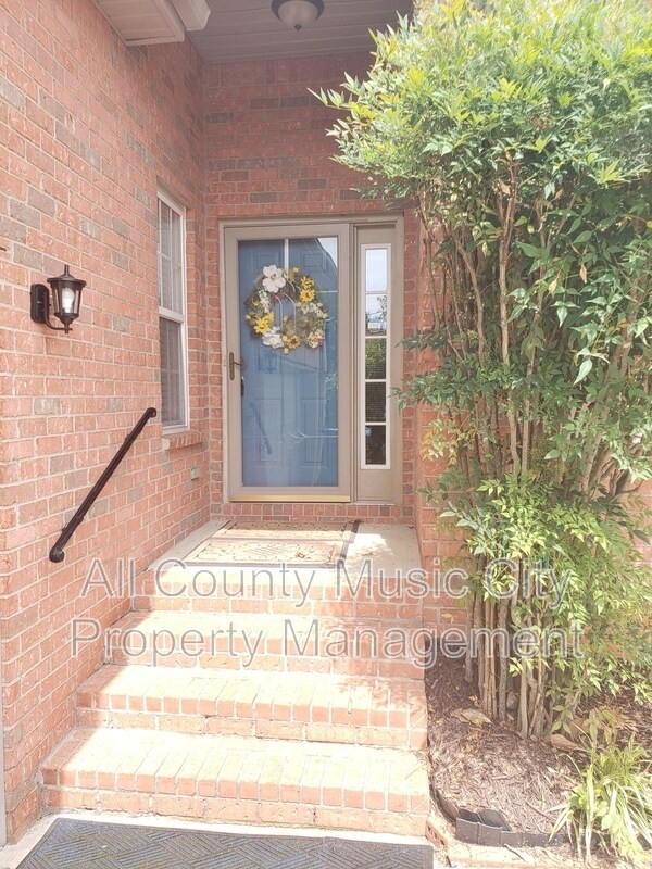 Building Photo - 815 Balleycastle Dr