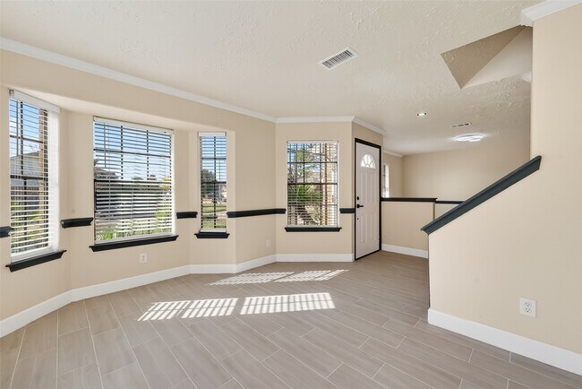 Foto del edificio - 7534 8 Willows Rd