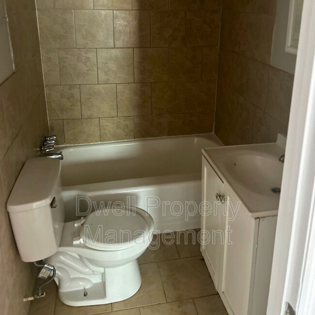 Foto del edificio - 2241 Woodward Ave