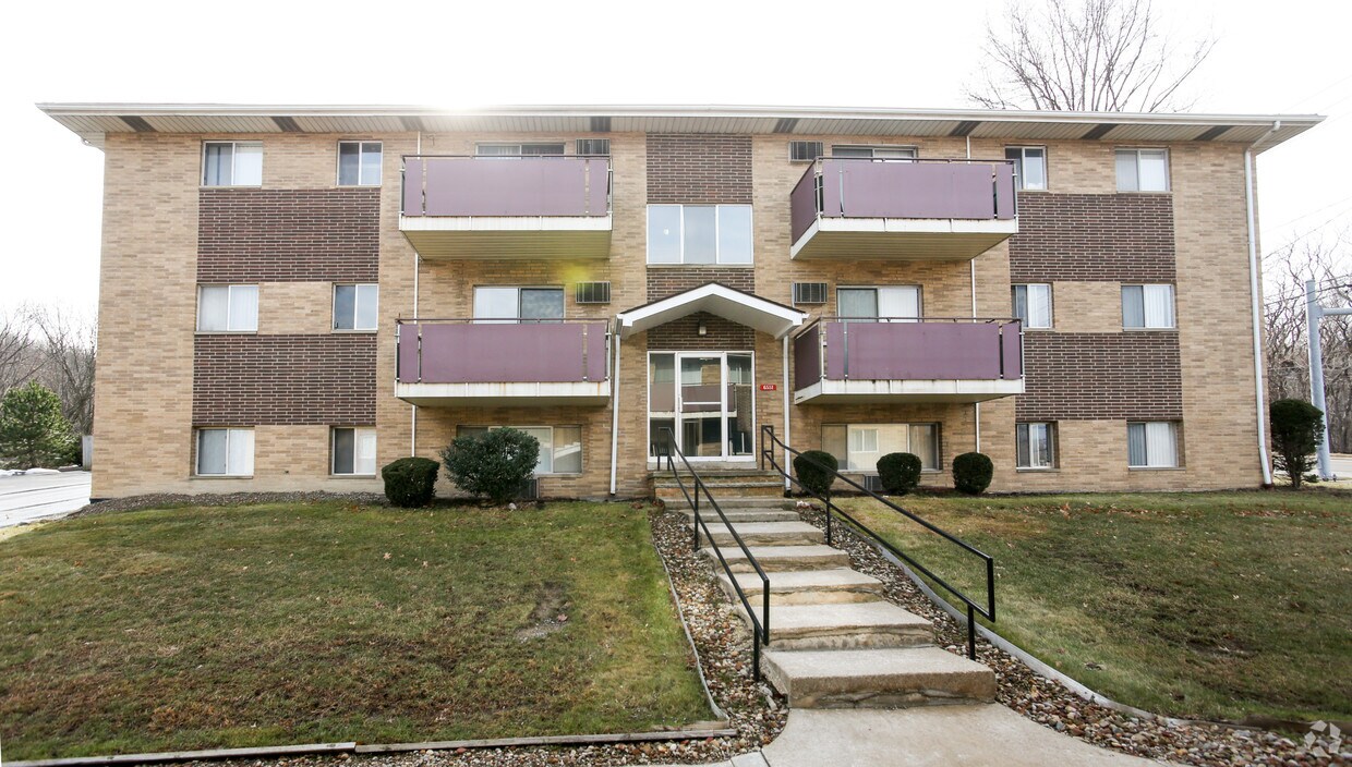 State Hill Manor Apartments Parma, OH