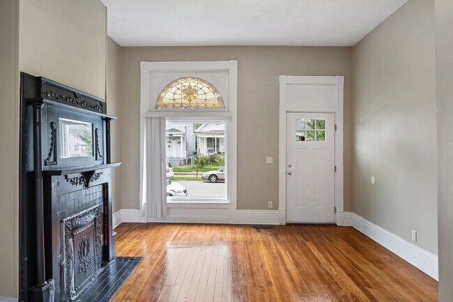 Building Photo - Remodeled 3BR/ 2BA Home in Shelby Park!
