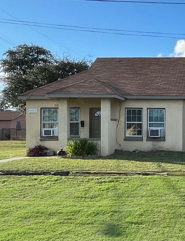 Foto principal - 226 S Lamont St