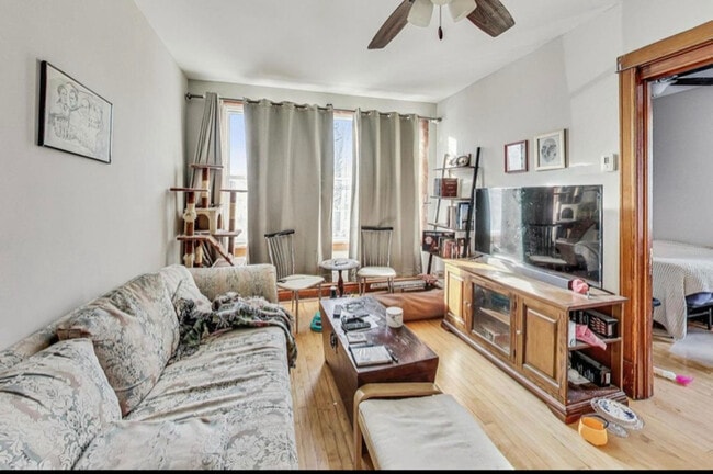 Foto del edificio - 3641 S Honore St