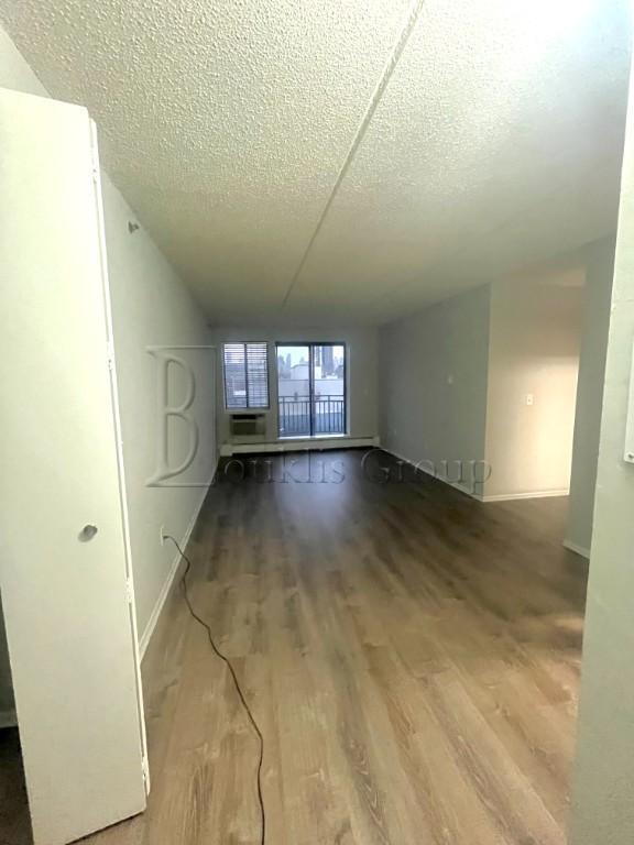 Foto del edificio - 2 bedroom in Astoria NY 11106