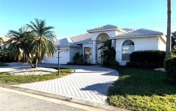 Building Photo - 3706 72nd Terrace E