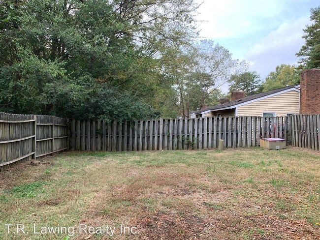 Building Photo - 10708-10710 Blue Heron Dr