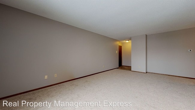 Building Photo - 3609 S Cathy Ave