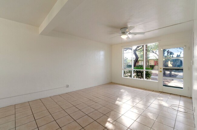 Building Photo - Charming 1-bedroom, 1-bath home in Tucsons most iconic neighborhood!