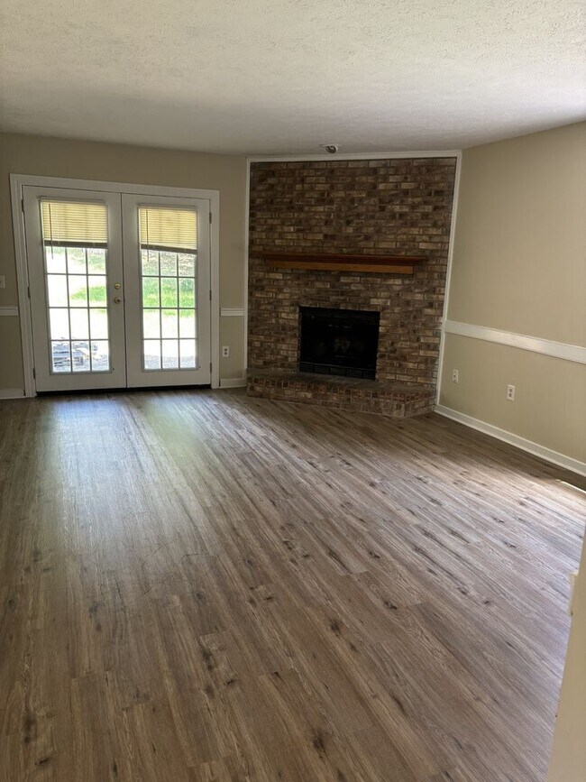 Foto del edificio - 2408 River Oaks Blvd