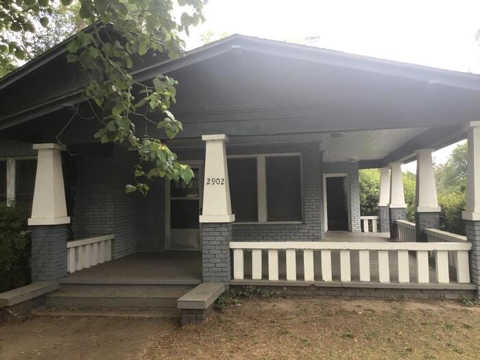 Primary Photo - 2902 River Dr