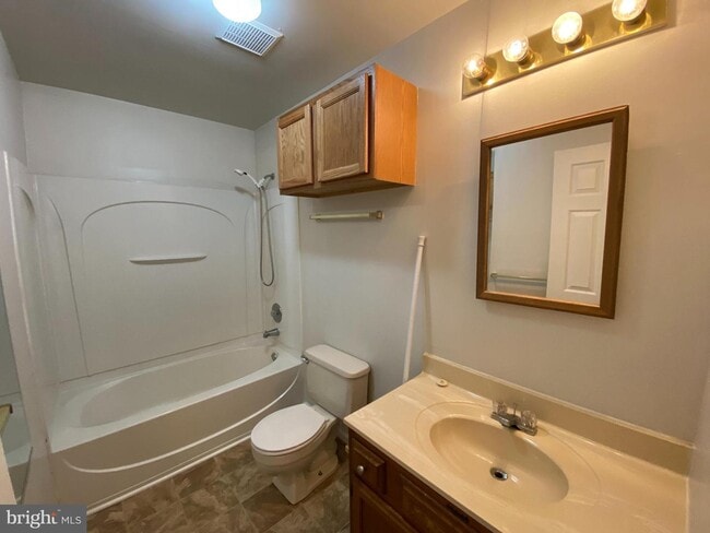 Building Photo - 184 Farrell Ln