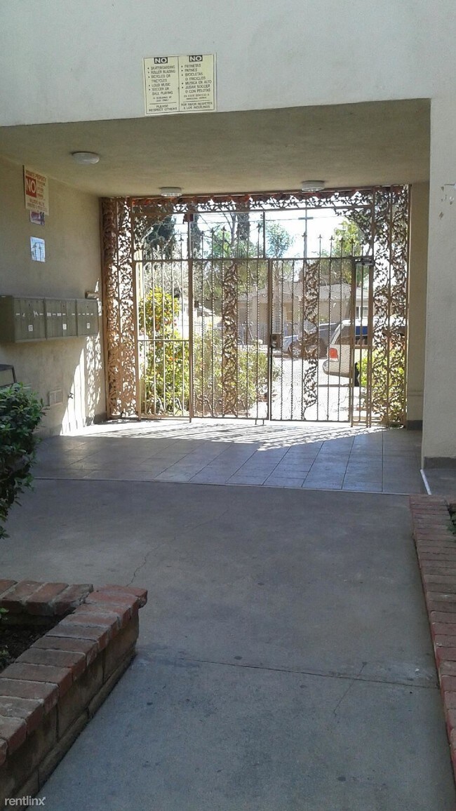 Foto del edificio - 14015 Oxnard St