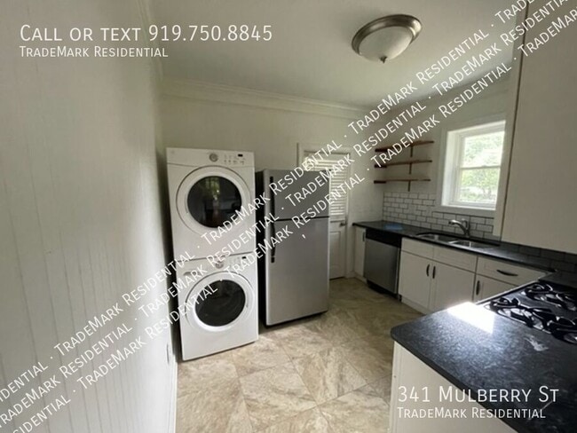 Building Photo - 341 Mulberry St