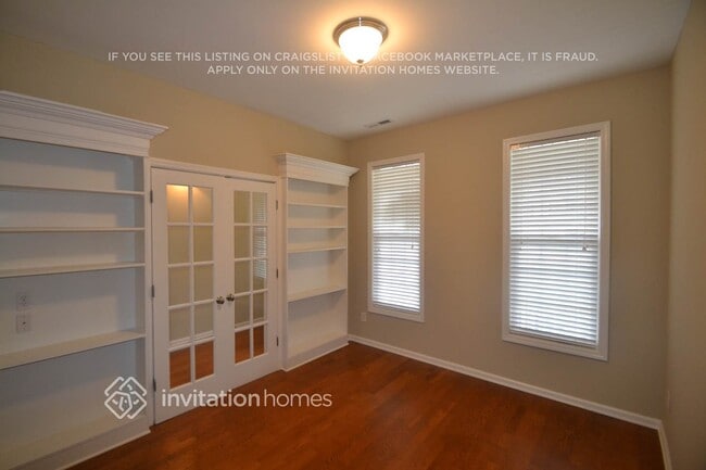 Foto del edificio - 7807 Green Mill Dr