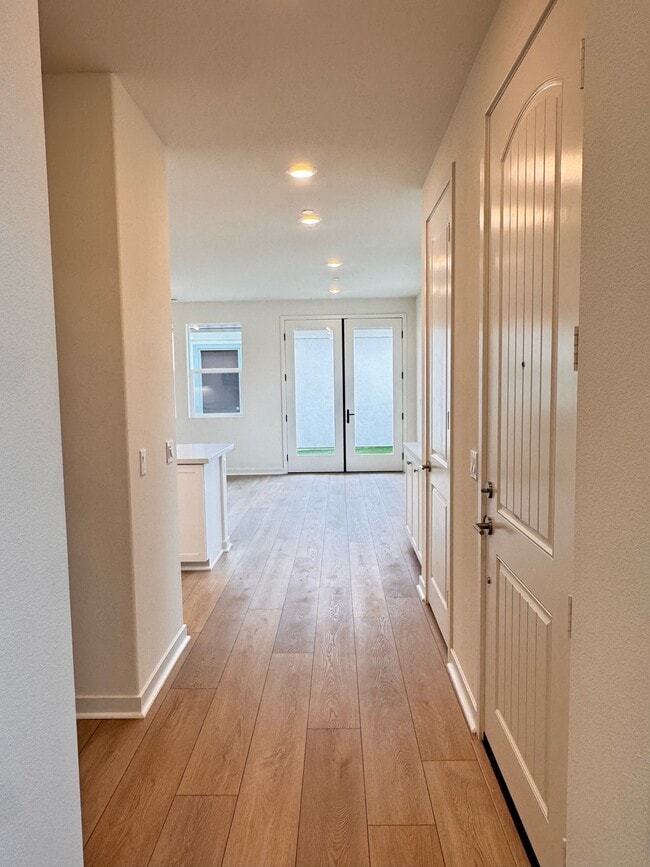 Building Photo - 303 Capistrano Dr