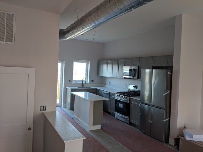 Cocina - 103 Westford St