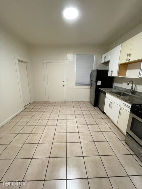 Building Photo - 3 br, 1 bath Duplex - 1668 12th St