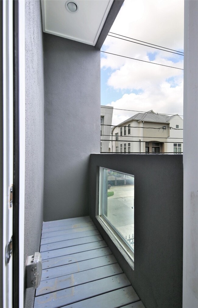 Building Photo - 5711 Kansas St