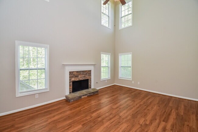 Foto del edificio - 6578 Harrington Pl