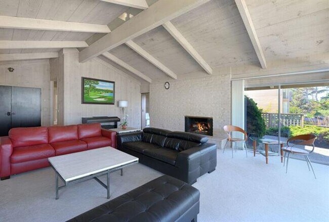 Building Photo - Luxury Pebble Beach Rental on 17 Mile Drive