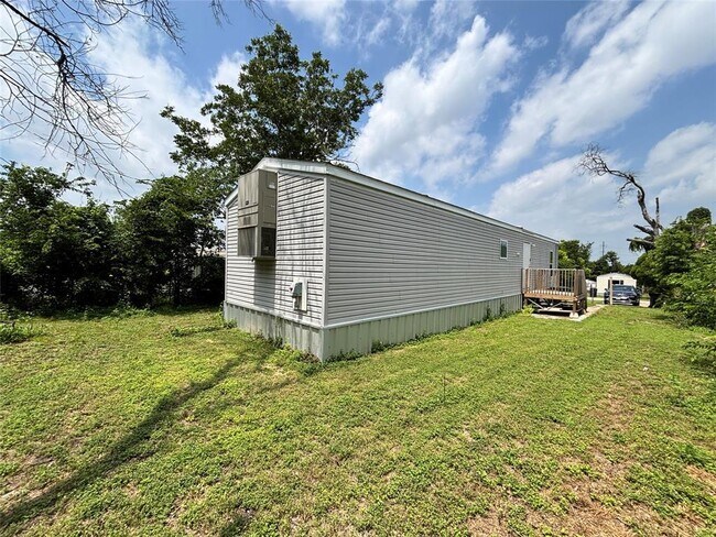Foto del edificio - 3616 12 W Nugent Ave