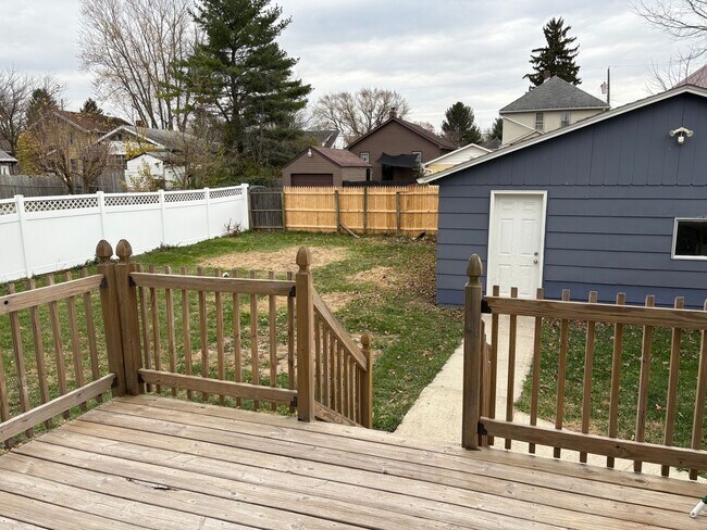 Foto del edificio - 3 bedroom/1 bath house for rent