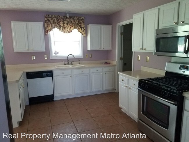 Building Photo - 8075 Harmony Lakes Dr