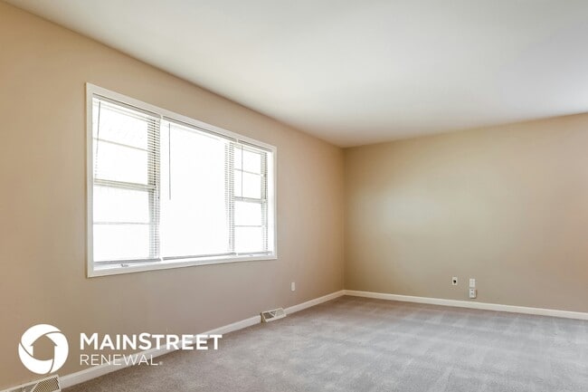 Building Photo - 8173 NE San Rafael Dr