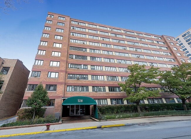 Photo - 708 W Bittersweet Pl Apartment