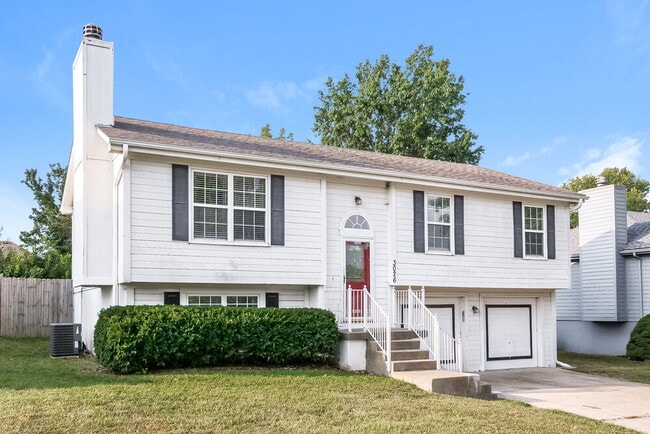Building Photo - 3026 SW Shadow Brook Dr