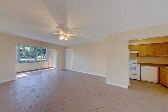 Foto del edificio - 8301 Bardmoor Blvd