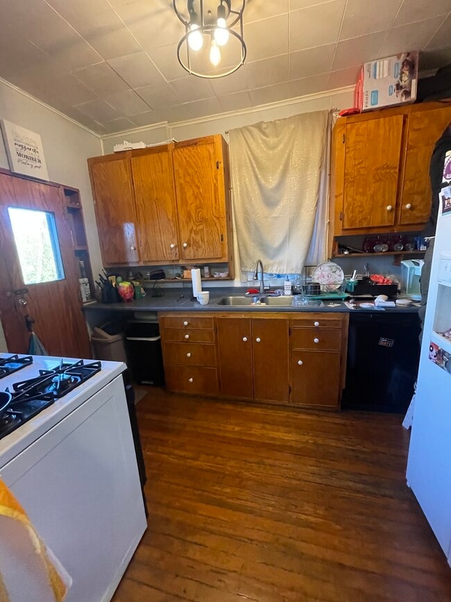 Photo - 82 Estella Ave House