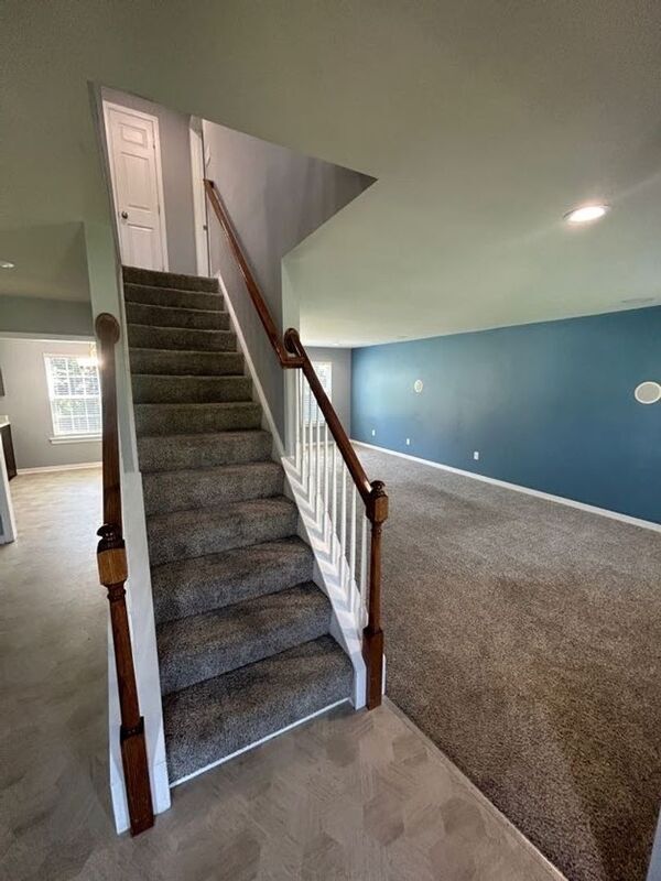 Building Photo - 8535 Crestwicke Ln