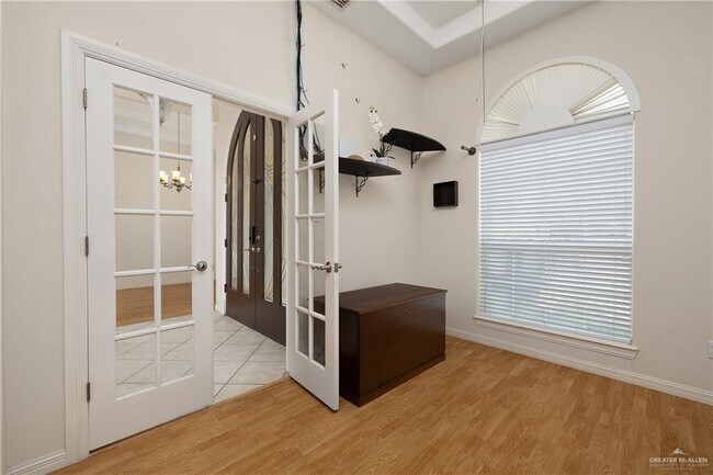 Building Photo - 24 Rio Grande Dr