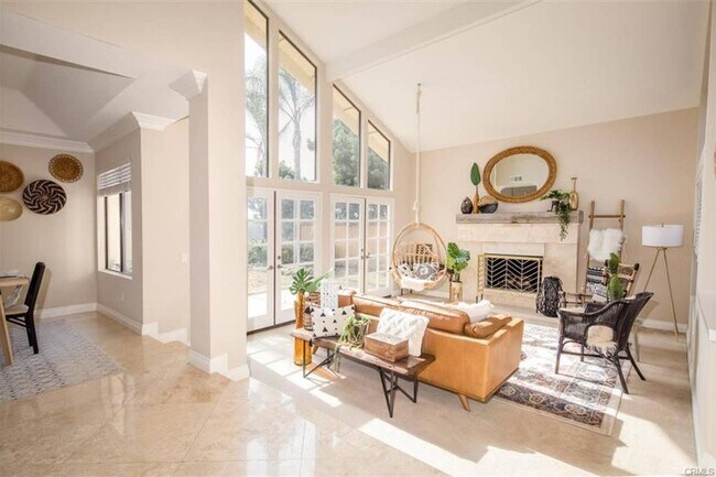 Foto del edificio - Furnished with Golf Course View in Laguna ...