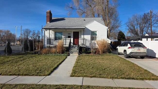 Building Photo - 1058 S Roberta St